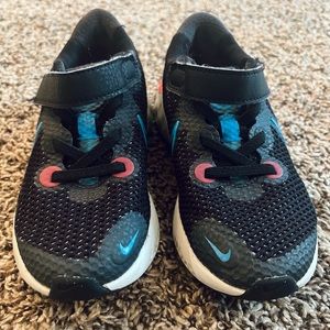 COPY - Nike Renew Sneakers - kid size 11.5